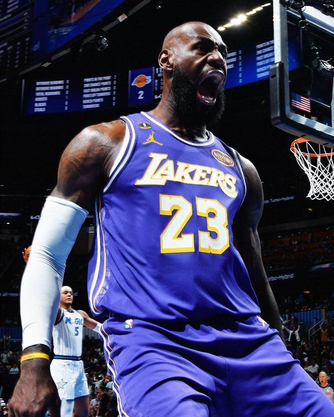 湖人客场掀翻步行者 三巨头兼容成夺冠关键